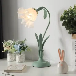 Nordische Blumen-Charme-Tischlampe - Eleganter Wohndekor-Akzent