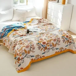 Nordische Blumendecke - Weiche Sommerdeko aus Baumwolle