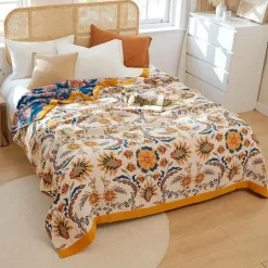 Nordische Blumendecke - Weiche Sommerdeko aus Baumwolle