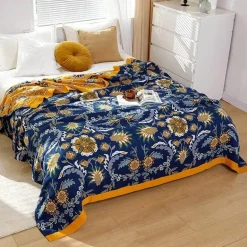 Nordische Blumendecke - Weiche Sommerdeko aus Baumwolle