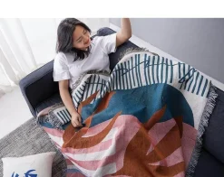 Nordische geometrische Überwurfdecke - Gemütliche moderne Wohndekoration