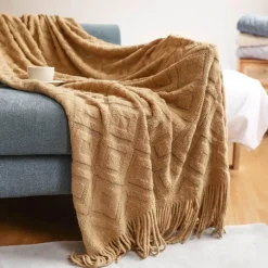 Nordische Strickdecke – Sofadekor aus weicher Wollmischung