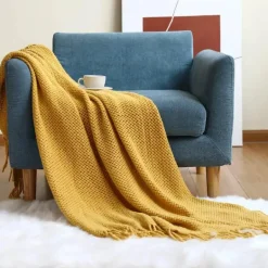 Nordische Strickdecke – Sofadekor aus weicher Wollmischung