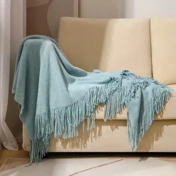 Nordische Strickdecke – Sofadekor aus weicher Wollmischung