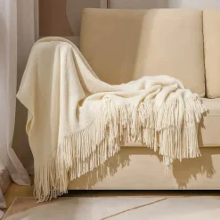 Nordische Strickdecke – Sofadekor aus weicher Wollmischung