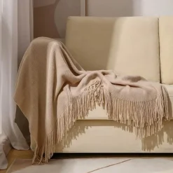 Nordische Strickdecke – Sofadekor aus weicher Wollmischung