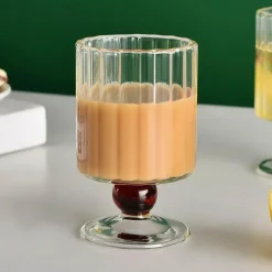 Nordische Weingläser mit geriffelten Perlen – Elegante Vintage-Trinkbecher