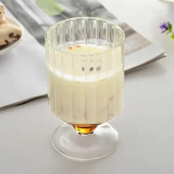 Nordische Weingläser mit geriffelten Perlen – Elegante Vintage-Trinkbecher