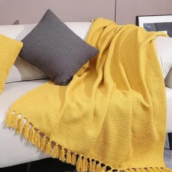 Nordische Wolldecke – Gemütliches Must-have für Zuhause und unterwegs