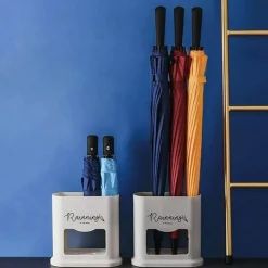 Nordischer ovaler Schirmständer für den Eingangsbereich