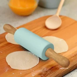Nudelholz aus Silikon mit Holzgriff – Antihaft-Backwerkzeug