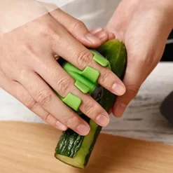 Obstschäler und -schneider aus Edelstahl – Küchengerät mit Doppelfingerschneider