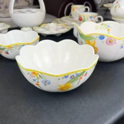 Oster-Tulpen-Geschirrset – Frühlingsinspiriertes Serviergeschirr aus Keramik