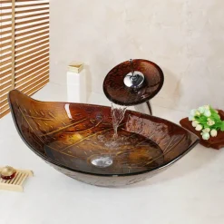 Ovales Aufsatzwaschbecken aus gehärtetem Glas mit Wasserfall-Wasserhahn-Kombination