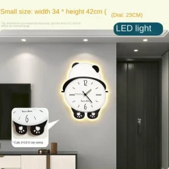 Panda-Wanduhr – Kreatives, schüchternes Panda-Design