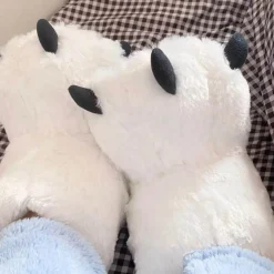 Pelzige Bärenklauen-Hausschuhe – Bequeme Winterhausschuhe