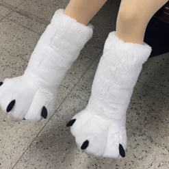 Pelzige Bärenklauen-Hausschuhe – Bequeme Winterhausschuhe