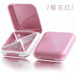 Pillendose mit 4 Fächern – Reisekapselhülle für Medikamente