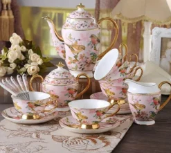 Pink Bird Teeservice – Teekanne, Tassen und Krug aus Bone China