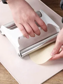 Pizzaroller/Docker aus Edelstahl – Gebäckwerkzeug für Teig