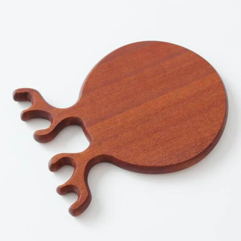 Pizzastein aus Holz – exquisites Design in Geweihform