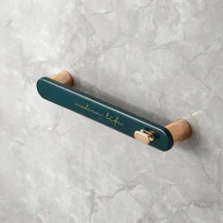 Platzsparender Handtuchhalter fürs Badezimmer – Kompakter Halter für Handtücher