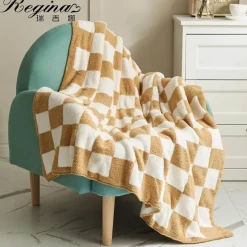 Plüschdecke mit Schachbrettmuster – weicher Überwurf für Sofa und Heimdekoration