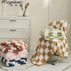 Plüschdecke mit Schachbrettmuster – weicher Überwurf für Sofa und Heimdekoration