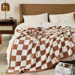 Plüschdecke mit Schachbrettmuster – weicher Überwurf für Sofa und Heimdekoration