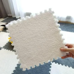 Plüschige Winter-Puzzlematte - Weiche DIY-Spielmatte