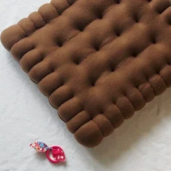 Plüsch-Kekskissen – Kreatives Dekokissen