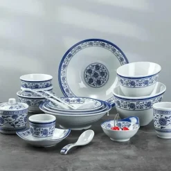 Porzellan-Geschirrset - Blau-weißes Imitationsgeschirr