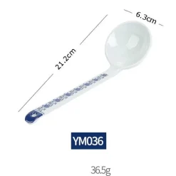 Porzellan-Geschirrset - Blau-weißes Imitationsgeschirr