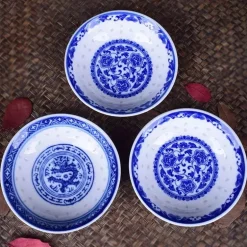 Porzellangeschirr-Set mit Drachenmuster – Blau-weiße Essteller