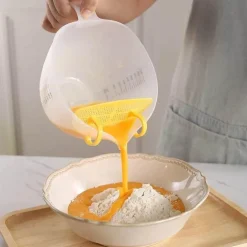 Präzisions-Messbecher mit Filter für präzises Backen und Kochen