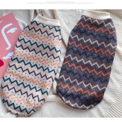 Pullover für haarlose Katzen – Stilvoller Pullover mit ethnischem Muster für Katzen