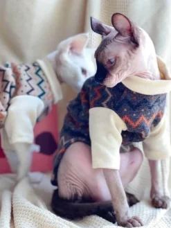 Pullover für haarlose Katzen – Stilvoller Pullover mit ethnischem Muster für Katzen