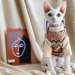 Pullover für haarlose Katzen – Stilvoller Pullover mit ethnischem Muster für Katzen