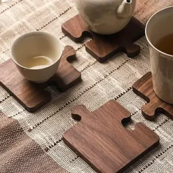 Puzzle-Untersetzer aus Walnussholz – einzigartige Getränkeuntersetzer aus Holz