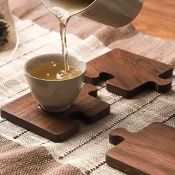Puzzle-Untersetzer aus Walnussholz – einzigartige Getränkeuntersetzer aus Holz
