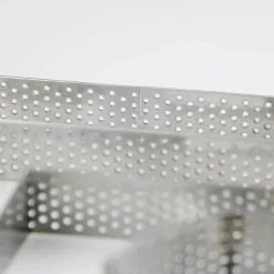 Quadratische und rechteckige Kuchenformen aus Edelstahl zum Selbstbacken und Dekorieren