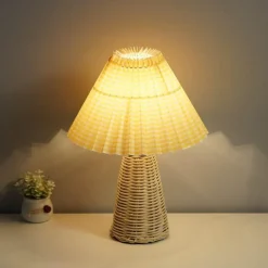 Rattan-Tischlampe – Stilvolles Beleuchtungsdekor für Zuhause