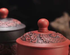 Reisebecher mit Drachen-Phönix-Motiv – Isoliertes Kaffeegeschenk