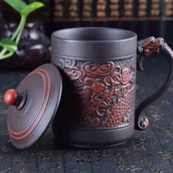 Reisebecher mit Drachen-Phönix-Motiv – Isoliertes Kaffeegeschenk