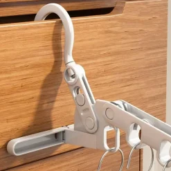 Reise-Kleider-Organizer – platzsparender Kleiderständer