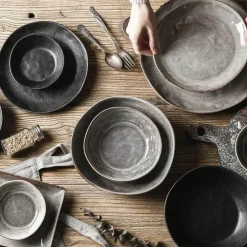 Retro Japanisches Keramikgeschirr-Set - Graue Porzellanteller und -schüsseln