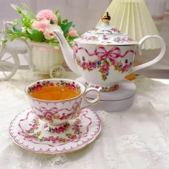 Retro-Tee-Kaffee-Set – Vintage-Kanne, Tasse und Untertasse für die Küche zu Hause