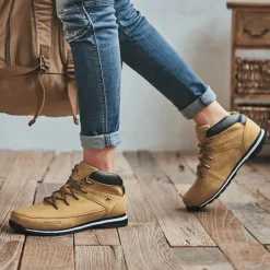 Robuste, klassische Winterstiefel – Schuhe von Urban Explorer