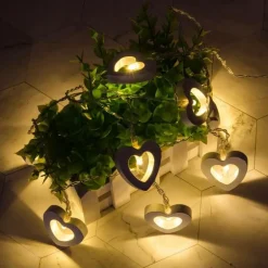 Romantische Lichterkette in Herzform aus Holz – Dekorative Lichterkette für die Inneneinrichtung