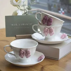 Rosa Porzellan-Teeservice – Hochwertige Kaffeetassen und Untertassen aus Keramik